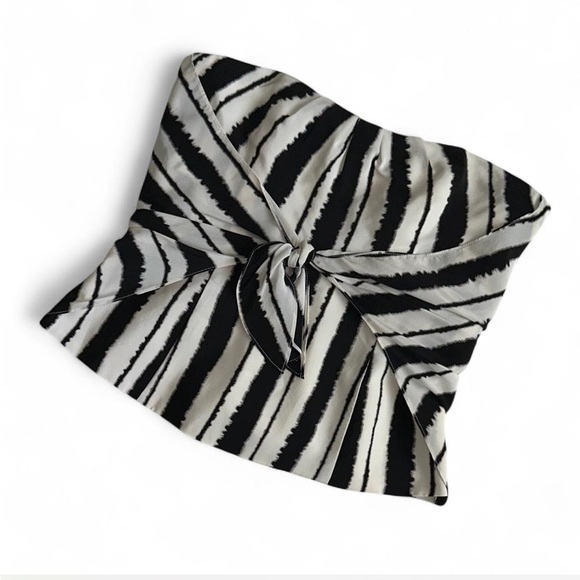 White House Black Market Monochrome 100% Silk corset Top - Picture 1 of 6